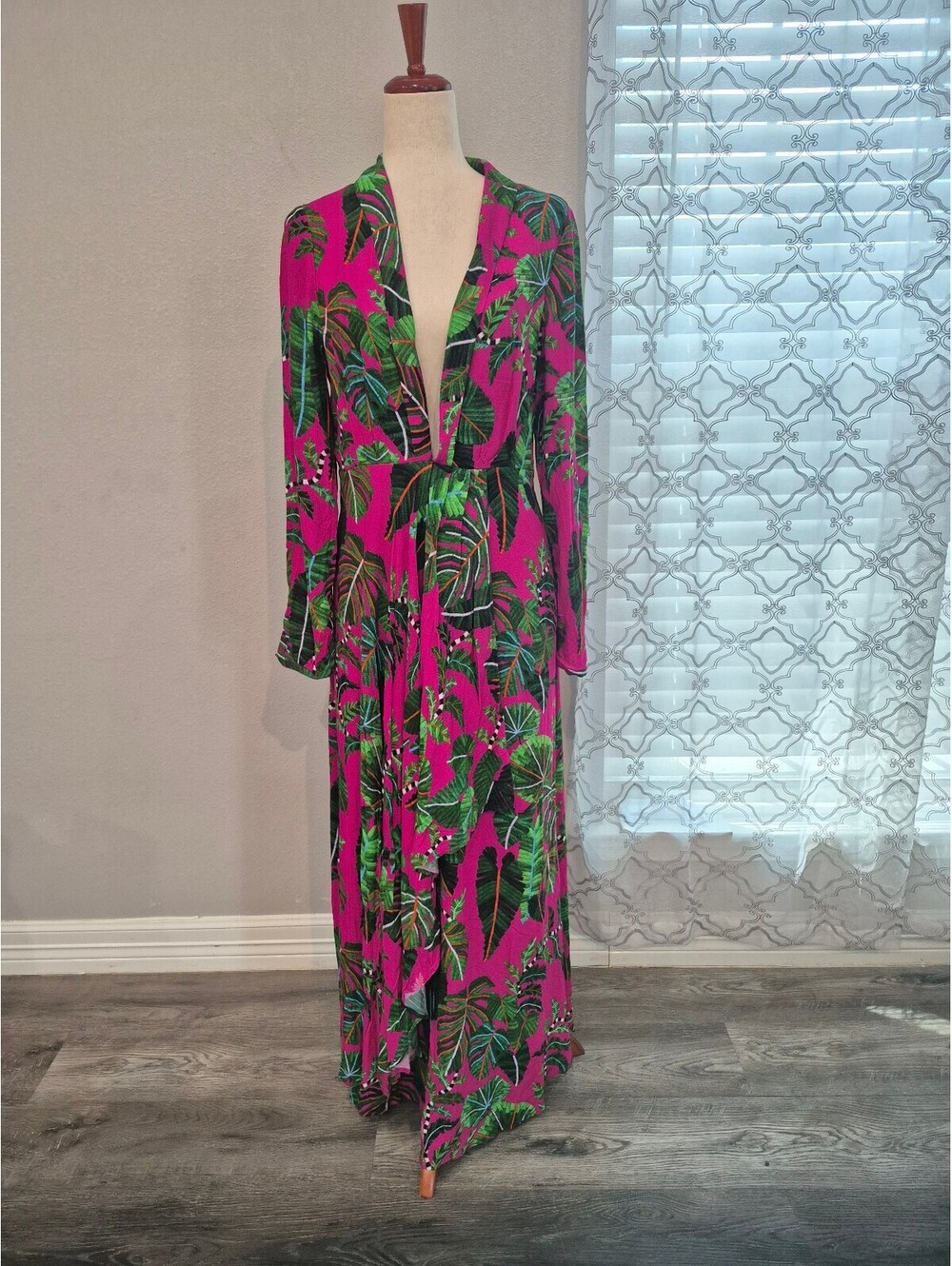 FARM RIO Pink Leaves Maxi Dress Size Medium New with tag - Picture 2 of 7
